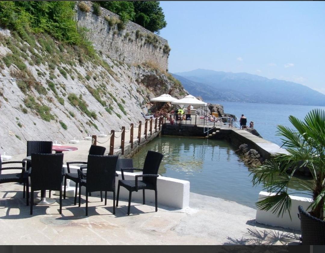 Manuela Appartement Senj  Buitenkant foto