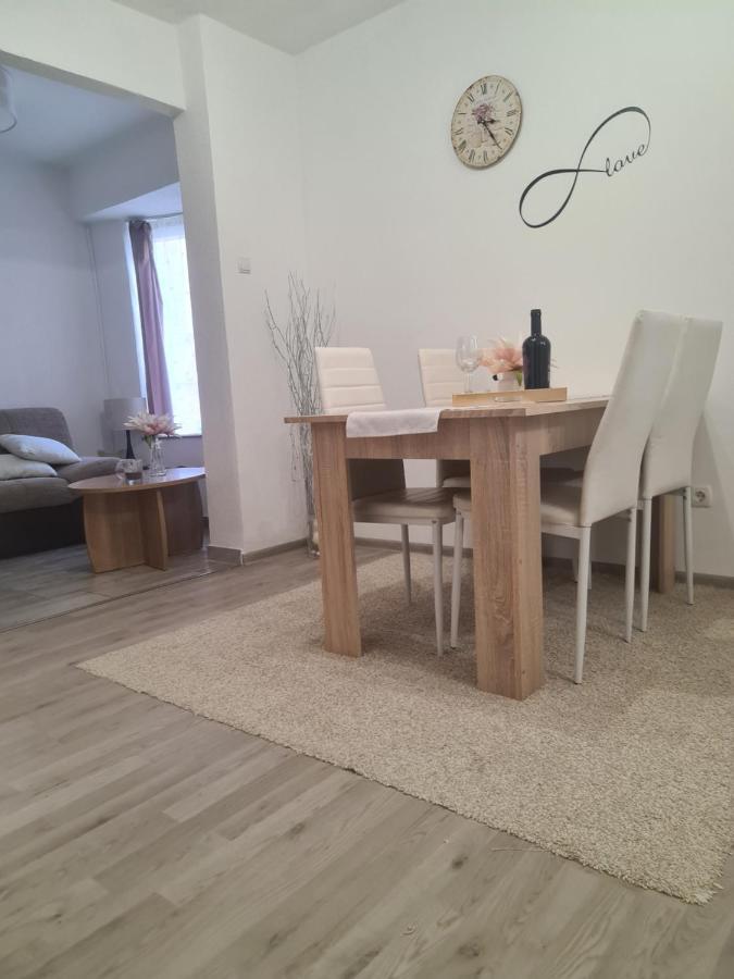Manuela Appartement Senj  Buitenkant foto