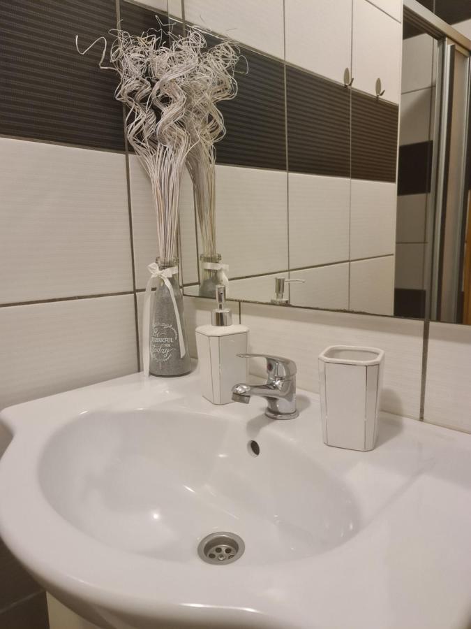 Manuela Appartement Senj  Buitenkant foto